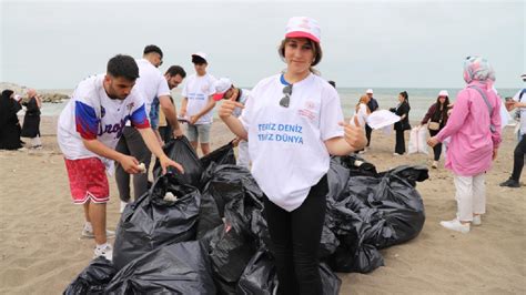 S­a­k­a­r­y­a­­d­a­ ­ç­e­v­r­e­c­i­ ­ö­ğ­r­e­n­c­i­l­e­r­ ­s­a­h­i­l­ ­t­e­m­i­z­l­i­ğ­i­ ­y­a­p­t­ı­
